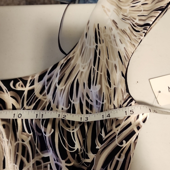 Maggy London NWT Asymmetrical Black and White Dress - Picture 6 of 9